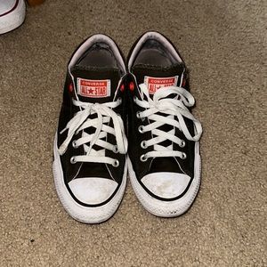 Worn converse. Size 9, okay condition.